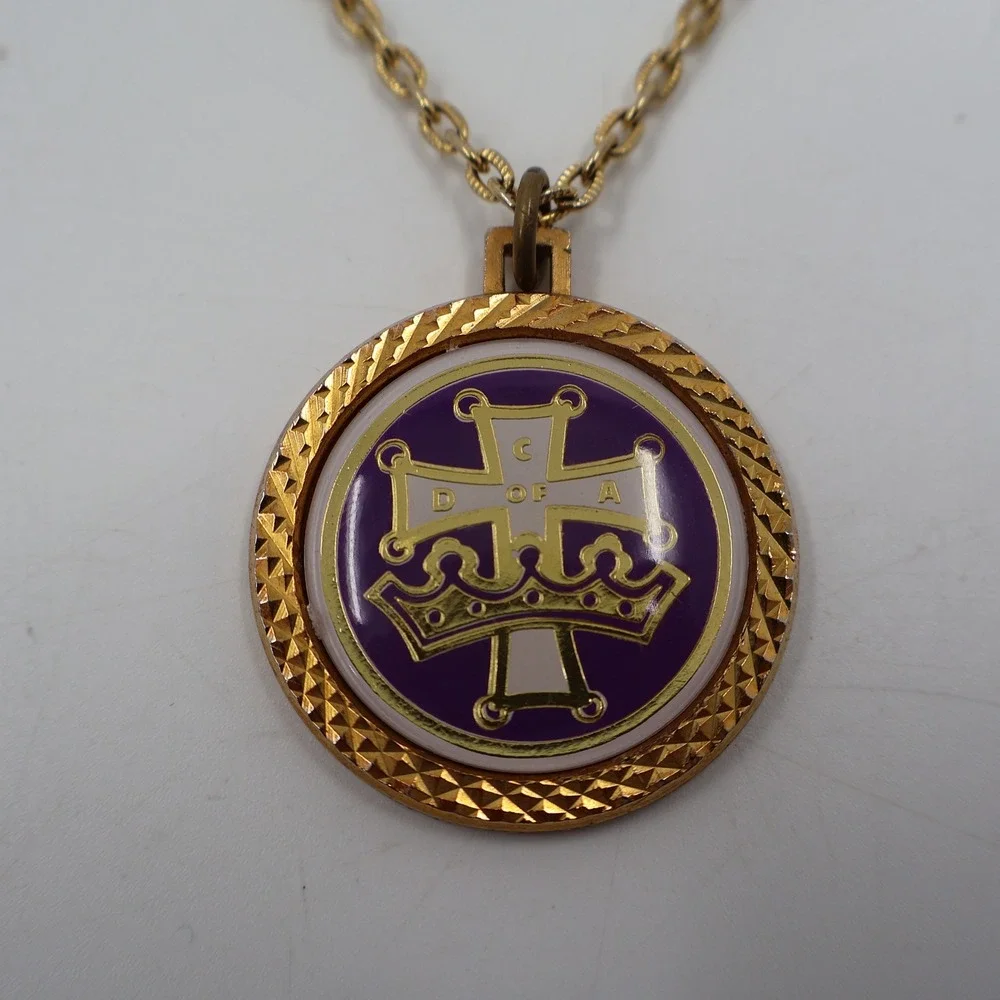 Catholic Daughters of the Americas Necklace Women OS Purple Gold Enamel Vintage